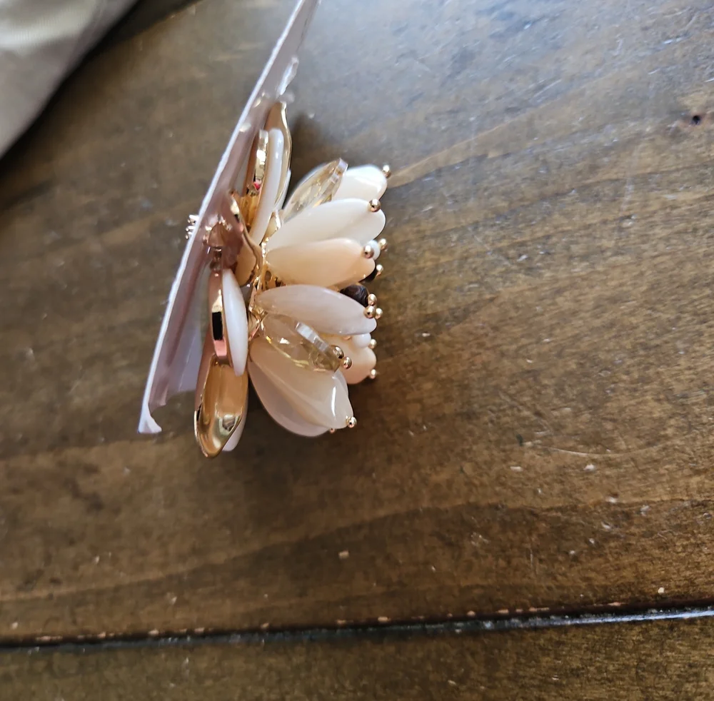 NWT Chico's Originals Neutral Flower Brooch